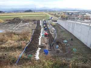 遺物包含層の掘削作業
