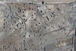 建物の柱を建てる穴