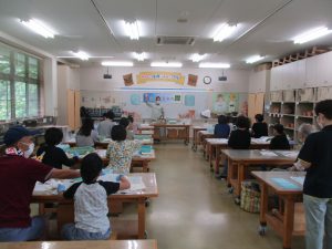 R4古代体験講座「藍の生葉染め」
