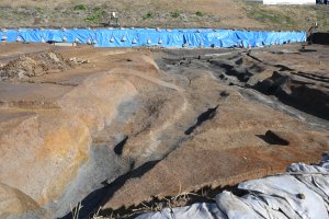 調査区を横断する弥生時代から古墳時代の川跡です。