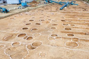 輪島市宅田上野山遺跡　大型掘立柱建物
